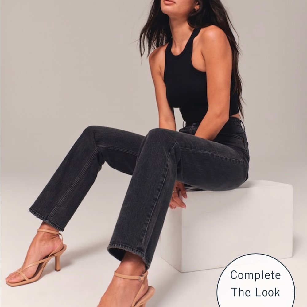 Abercrombie 90s Ultra High Rise Straight Jeans Petite